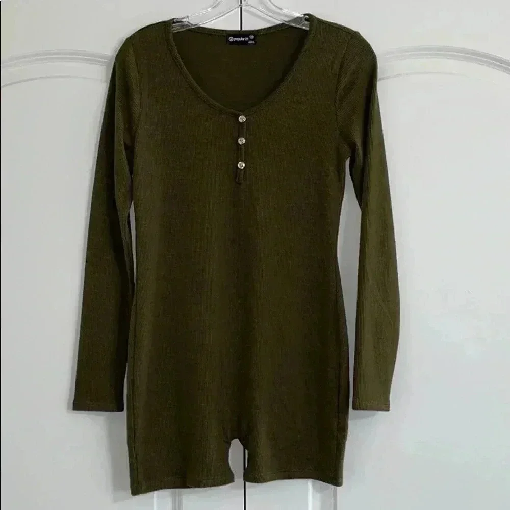 Popular 21 Ribbed Bodycon Romper NWOT​​